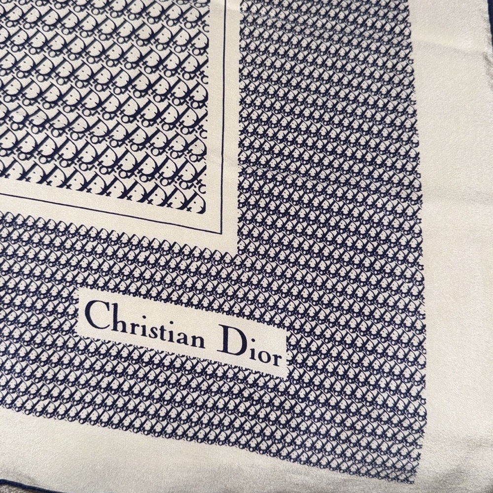 Christian Dior Trotter Scarf 🤍 - Picture 3 of 4